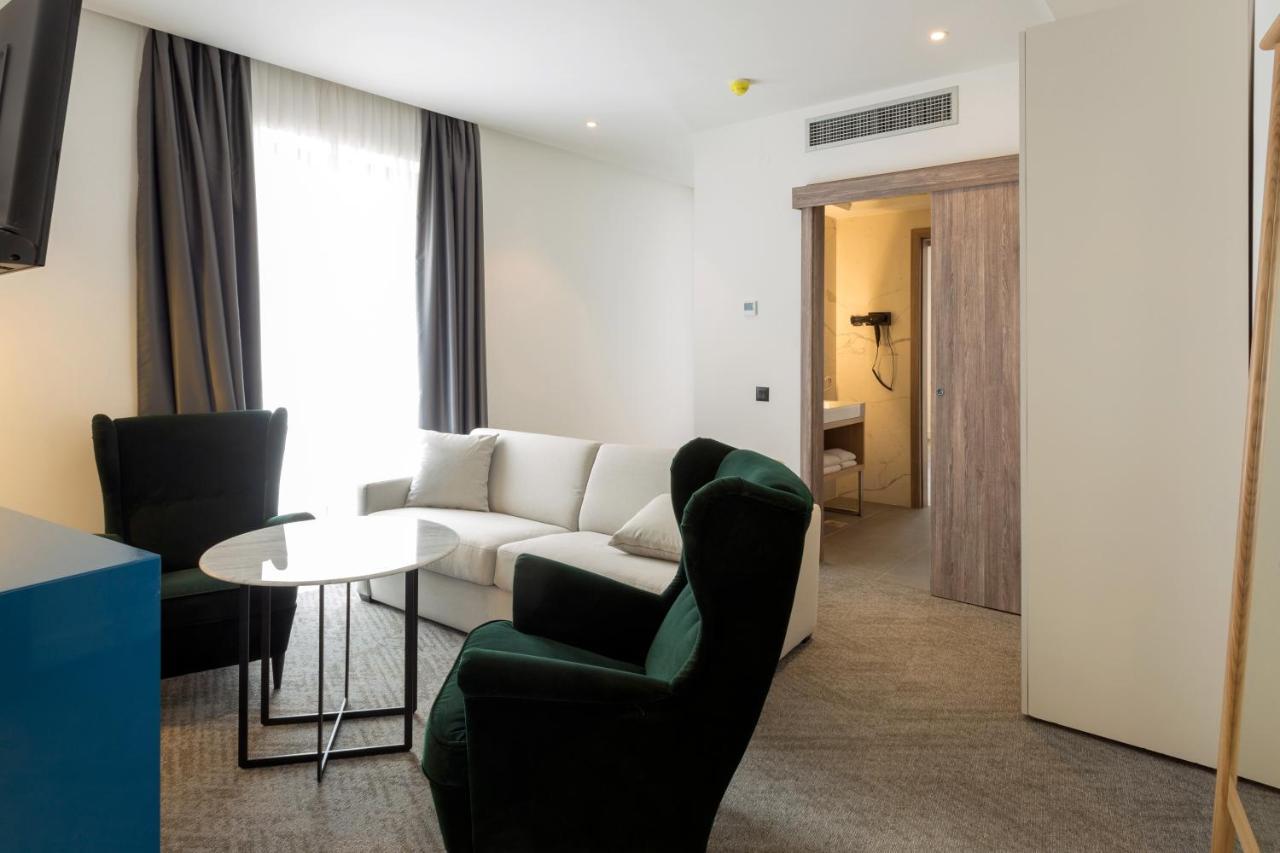 Hotel Mir ซลาตีบอร์ ภายนอก รูปภาพ
